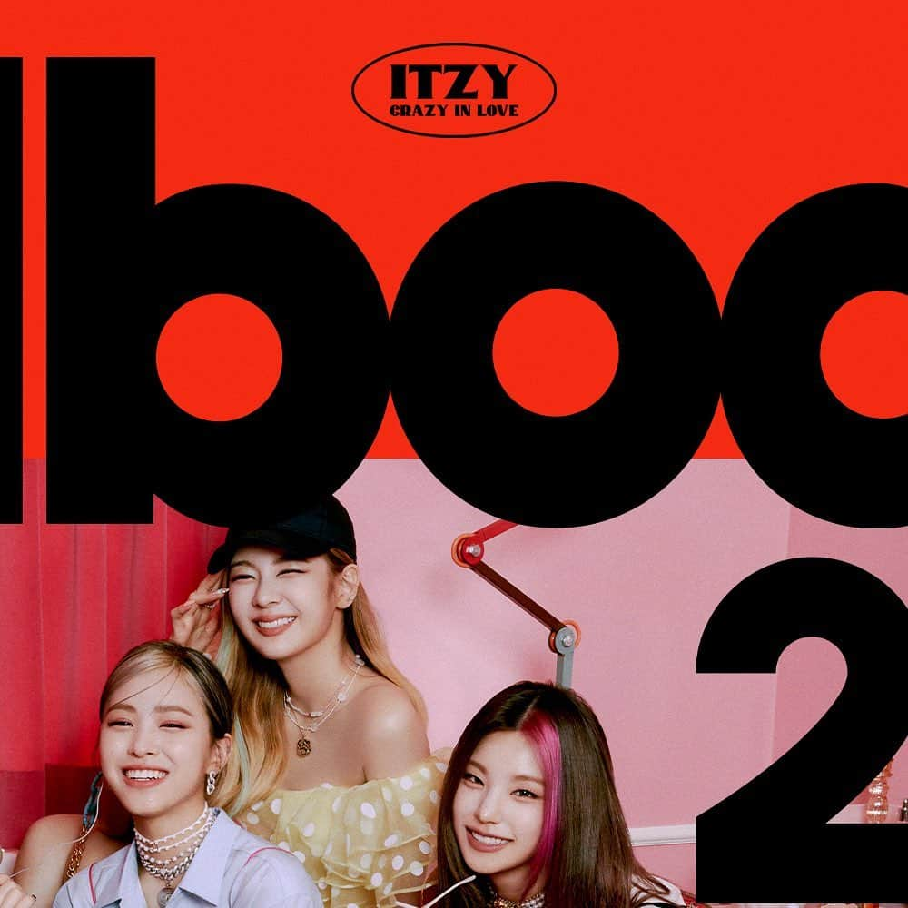 ITZYさんのインスタグラム写真 - (ITZYInstagram)「🎉 ITZY <CRAZY IN LOVE> BILLBOARD 200 NEW ENTRY 🎉  Thank you SO MUCH for #11 on #Billboard200 🥳It's all thanks to you, MIDZY🥳  💟 M/V http://youtu.be/MjCZfZfucEc 💟 Album http://orcd.co/crazyinlove  #ITZY #있지 #MIDZY #믿지 #CRAZYINLOVE #LOCO #ITZY_LOCO  @billboard @billboardcharts」10月5日 18時23分 - itzy.all.in.us