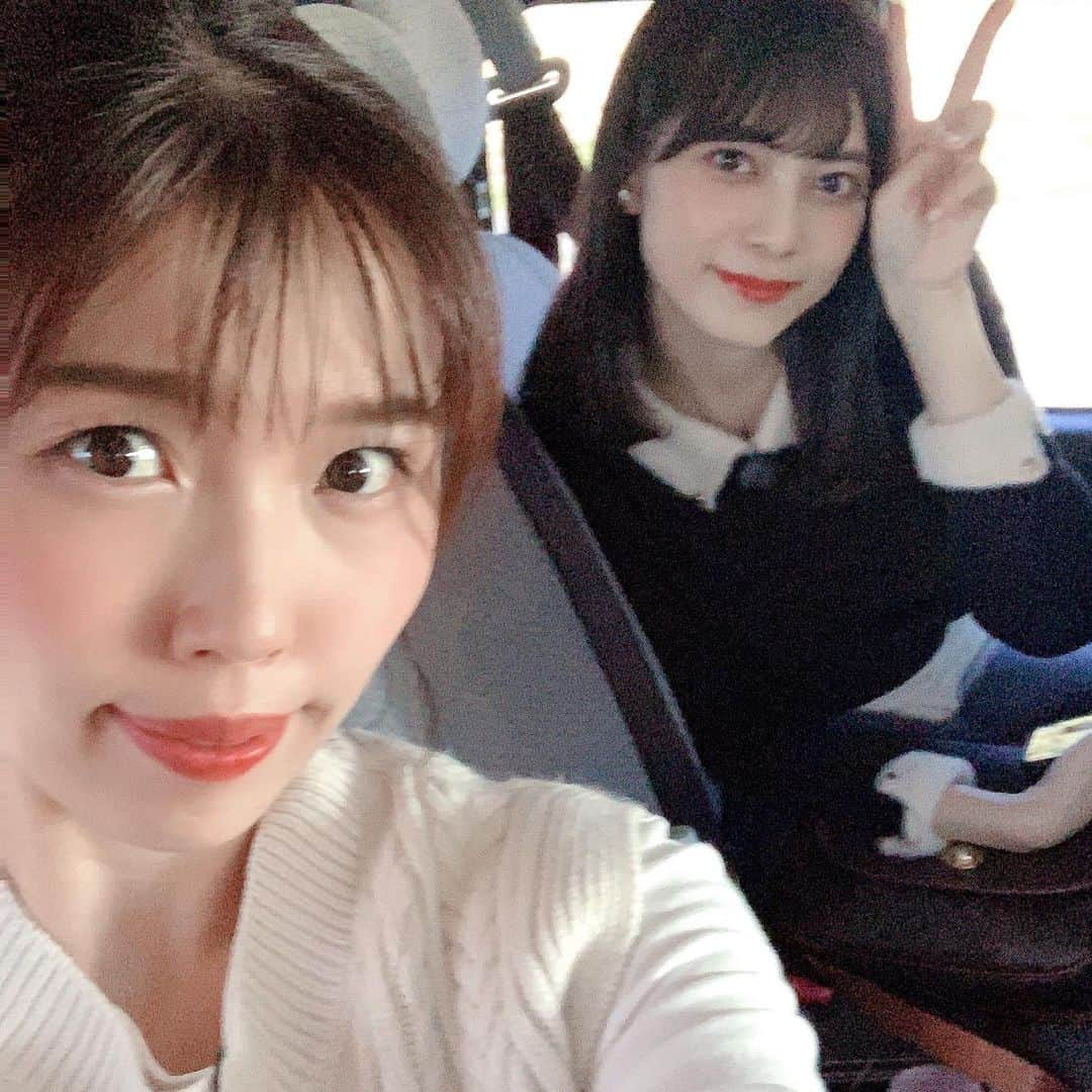 中村愛さんのインスタグラム写真 - (中村愛Instagram)「🚍♡ ・ ・ ・ かわい子ちゃんと一緒でした ←言い方昭和w  また告知できるようになったらしまーす⭐️ なんと！一回り以上も年下✨ ですが、ついていけてるぜーーー  いま帰ってまーす^ ^  #中村愛 #ロケ車」10月5日 18時29分 - nakamuramura_ai