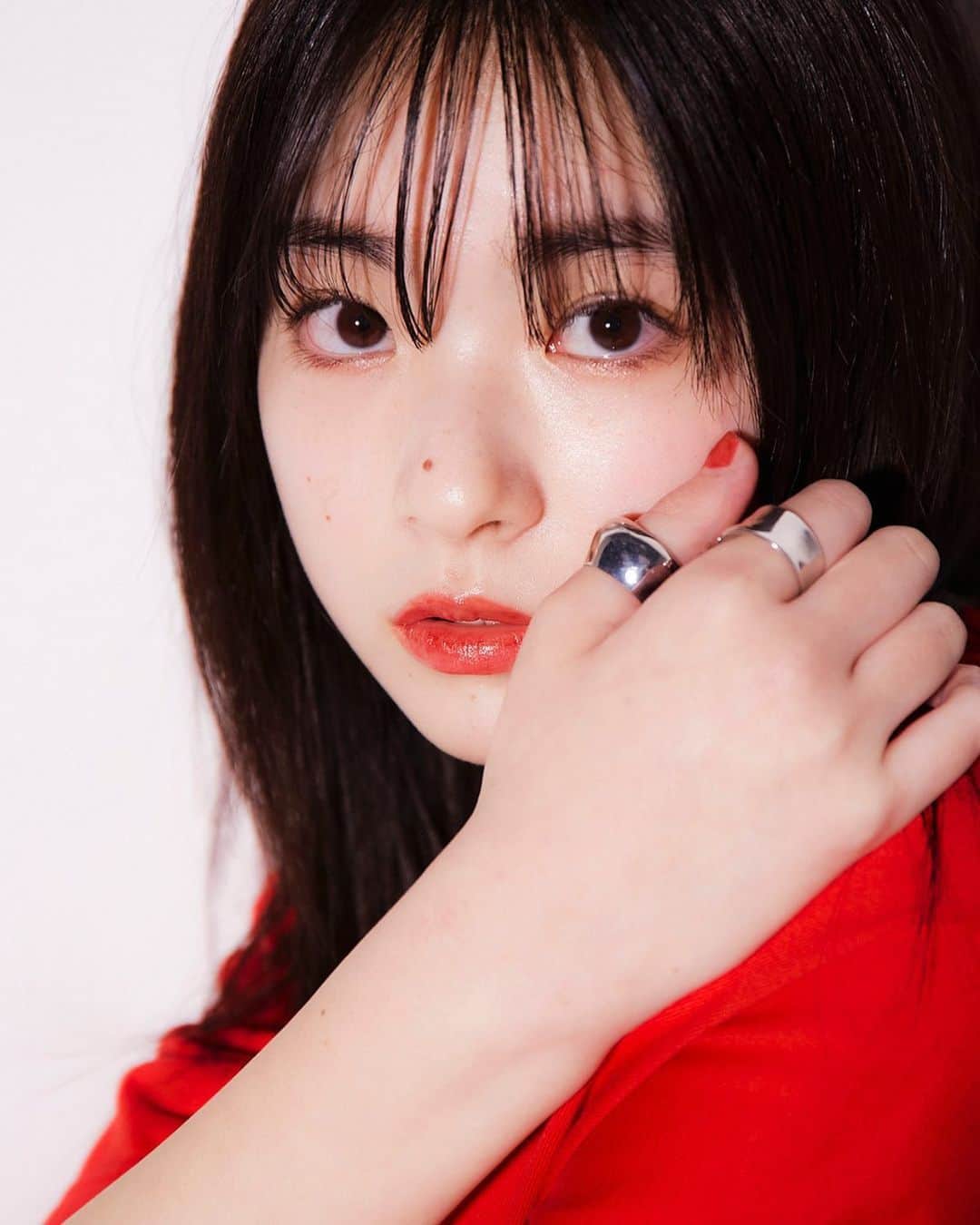 殿内虹風のインスタグラム：「BOURGEOIS 8TH/LST 1ST に掲載して頂きました。  素敵な衣装を身に纏い、 素敵な写真を撮って頂きました。 また後日にも写真を投稿します！  素敵な雑誌ですので 販売店舗や通販サイトをご確認の上、 是非手に取ってください＾＾  @bourgeois_lst   #bourgeois」