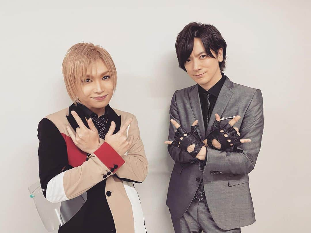 DAIGOさんのインスタグラム写真 - (DAIGOInstagram)「☆ABC『芸能人格付けチェック 3時間スペシャル』 10/5　19:00～21:54  出演してます！チームビジュアル系！  キリショーくんと！  さあ最後どうなるか！みなさんの予想は！？笑  #格付け #DAIGO #鬼龍院翔」10月5日 20時29分 - daigo_breakerz_