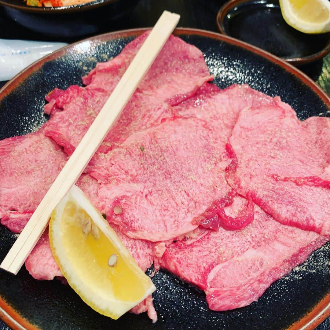 金村義明さんのインスタグラム写真 - (金村義明Instagram)「焼肉屋さんのようで、ステーキハウスやな！ 勿論食べ過ぎ飲み過ぎの撃沈 ラジオの、リスナーさんが沢山いて、驚きました！ お父さんお母さん！ ご馳走さまでした！」10月5日 20時40分 - yoshiaki_kanemura