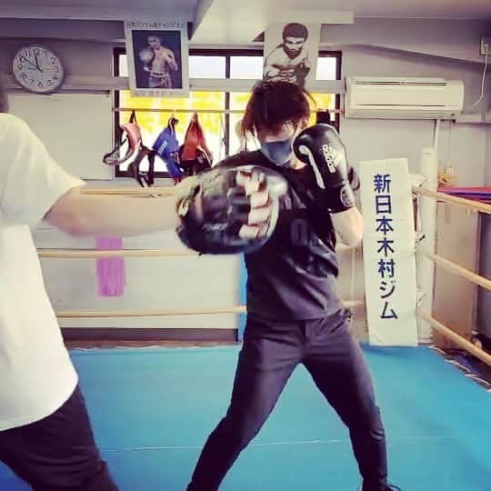 永尾麟ノ介のインスタグラム：「フック永尾 それだけさ  素人ファイトクラブ(@kyonfightclub )でチェックチェック🔥  #ボクシング #素人ファイトクラブ #バク転 #アクロバット #トリッキング #パルクール #ブレイクダンス #男子新体操 #新体操 #acrobat #tricking #parkour #breakdance #ninja #俳優 #actor  #エクササイズ #ワークアウト #筋トレ #ヨガ #yoga  #boxing」