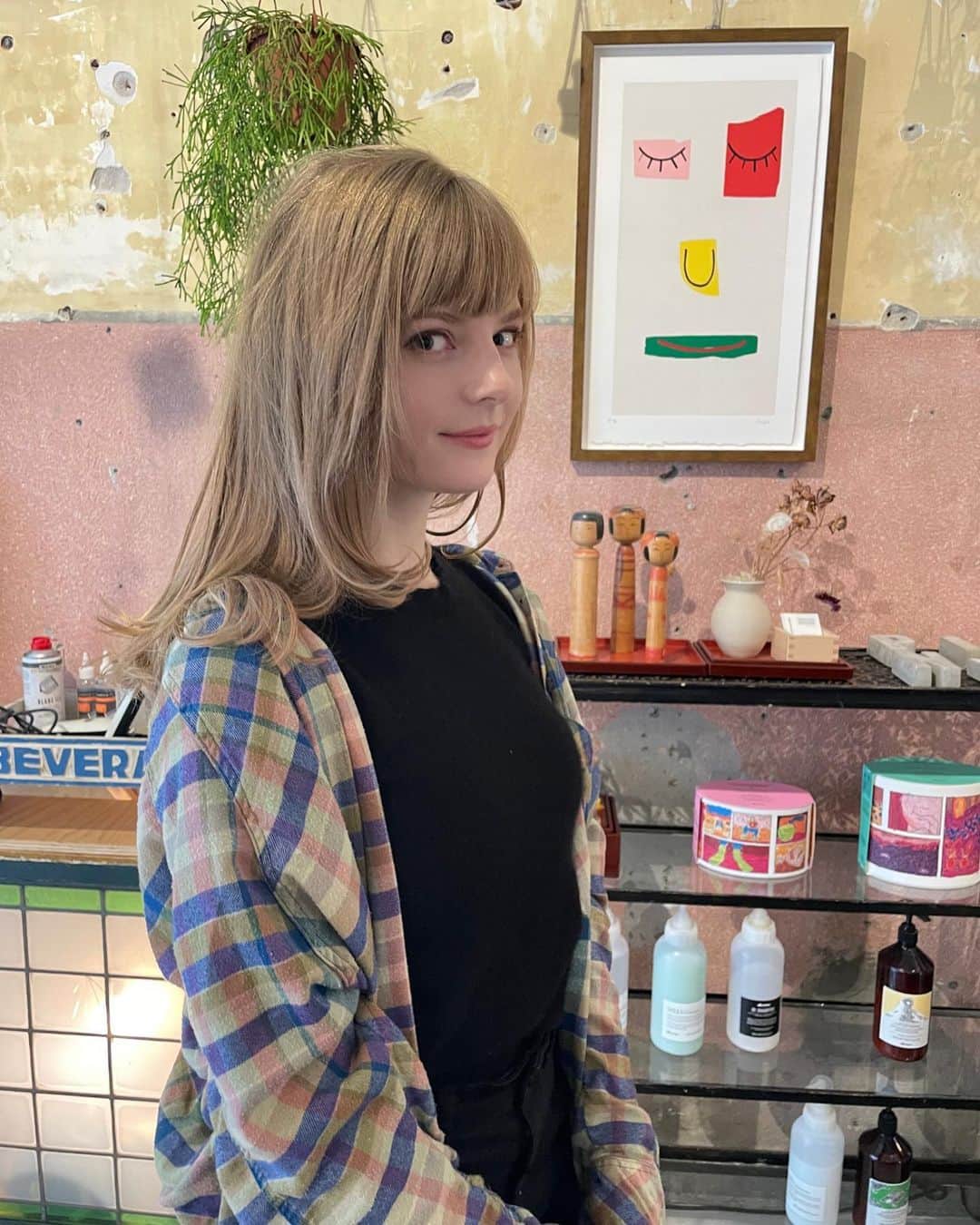 Ella Freyaのインスタグラム：「I tried my best to do posing and wear cute costumes for yall but in the end the simple pictures with normal clothes and just my face get the most likes. So here you go 😆 hair by @hairstudio_picnic」