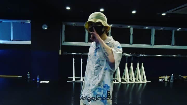 Show-heyのインスタグラム：「| 📍 @endancestudio scramble ⏰ 21:30-22:45(Mon) 🎙 平井大 🎶 GIRL FRIEND  Choreography @showhey198366   細かく作っちゃった！  どうかな？笑  #endancestudioscramble  #平井大 #girlfriend #choreography  #コメントお待ちしてます #カズキのタネとのギャップも意識しました #チャンネル登録お願いします笑」
