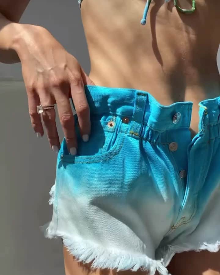 Runwaydreamzのインスタグラム：「Mermaid Boho Shorts Live Now 🧜🏻‍♀️ .  . . . . . #runwaydreamz #vintagefashion #love #obsessed #streetstyle #jeans #girl #goals #sustainablefashion #shorts #lifestyle #tan #custom #denim #sexy #girlssupportgirls #girlpower #vintage #ocean #sea #mermaid #reconstructed #iconic #vintagefashion #inspo #photography」
