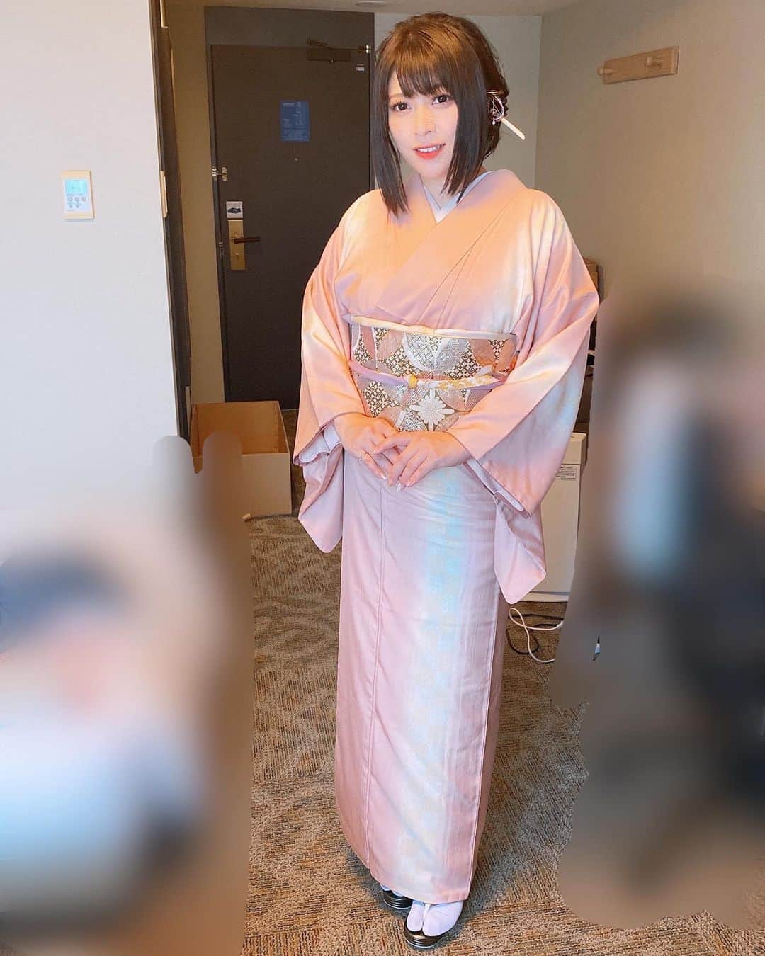 鈴華ゆう子のインスタグラム：「取材などがあり、久しぶりに自前の着物を着ました。淡い柔らかカラーを選びました。 #鈴華ゆう子 #着物 #着物女子 #きもの #着物コーディネート #kimono #和楽器バンド  #yukosuzuhana #Wagakkibnd  #たる募金 #wgb_infinity #岐阜市」