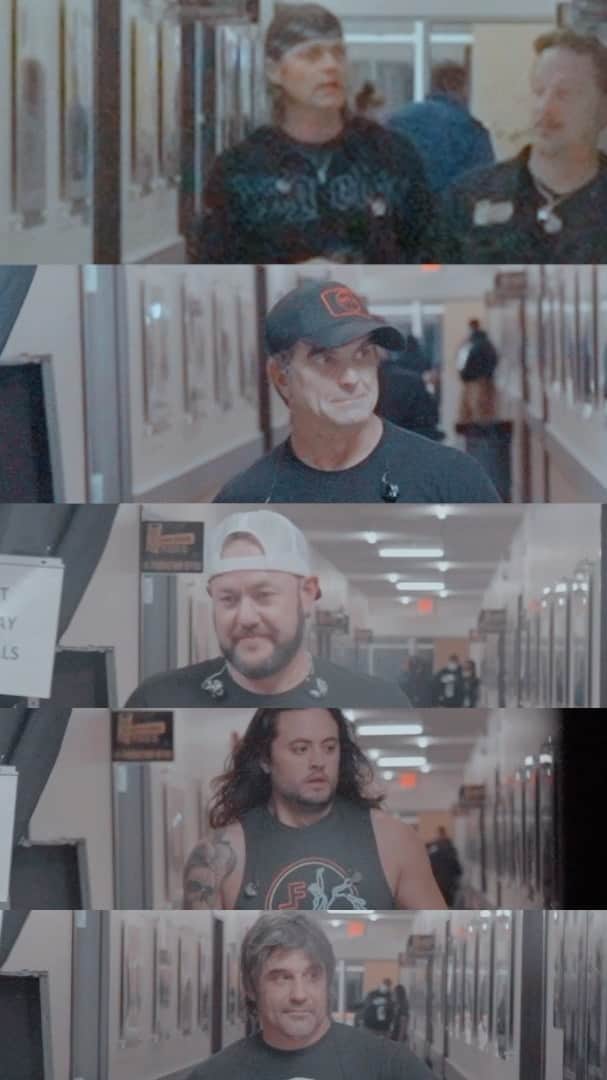 3 Doors Downのインスタグラム：「Hard to believe we'll soon be wrapping up our time on the road this year.⁣ ⁣ 🎥: @thebendermatt」