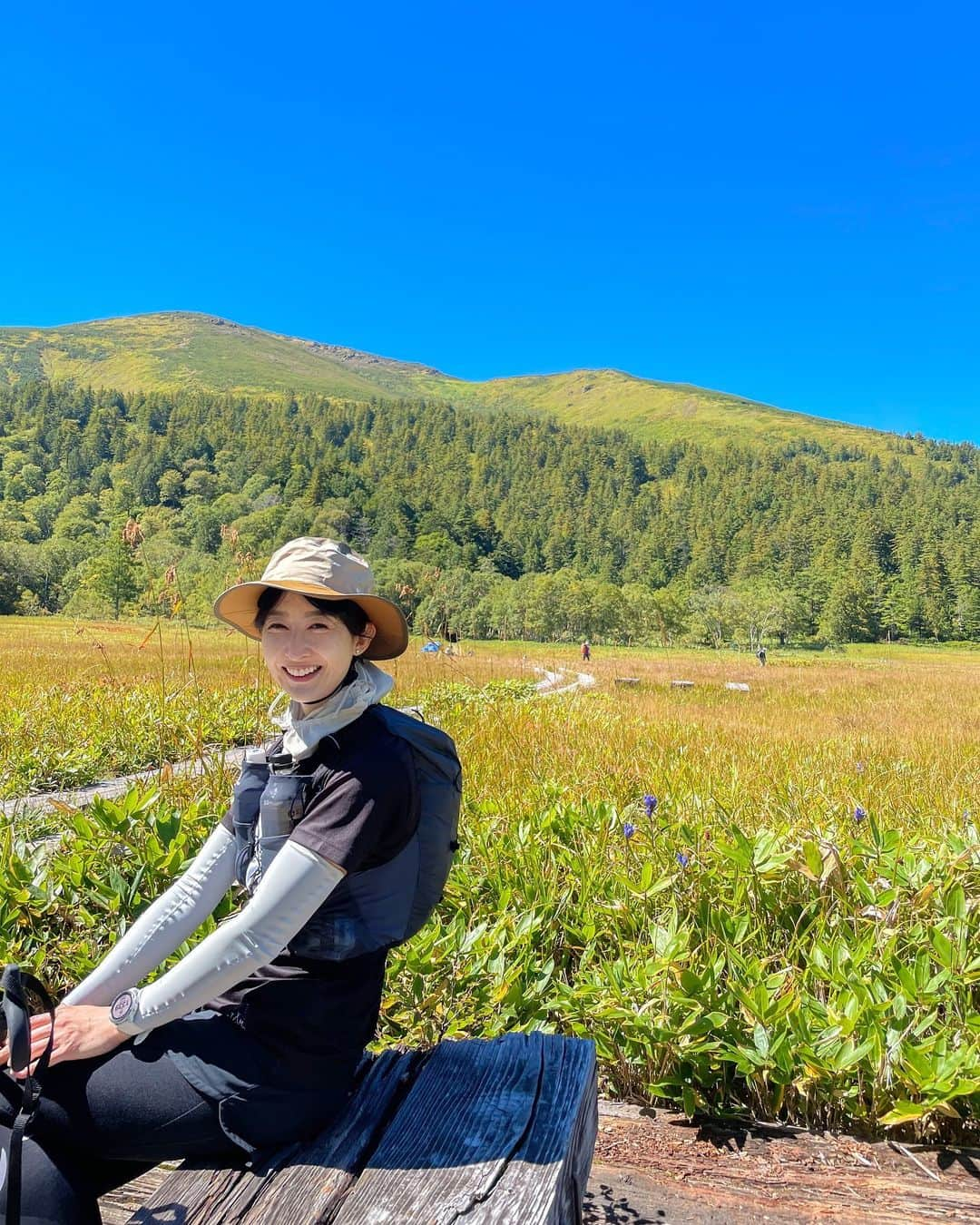 土屋香織さんのインスタグラム写真 - (土屋香織Instagram)「🌿.群馬 尾瀬 研究見本園 至仏山が美しい⛰ 研究見本園からの景色が素敵♡ . 山の鼻で日本酒 水芭蕉のジェラートがあったの🥰🍦 めっちゃ元気出た☺️💕これまた食べたい🤤 . . . #水芭蕉 #日本酒好きな人と繋がりたい #尾瀬 #尾瀬国立公園 #ハイキング #山の鼻 #oze #群馬観光 #群馬旅行 #至仏山 #山ガール #登山記me #retrip_nippon #retrip_japan  #naturephotography #mountainphotography #mountainlovers #ハイキング #山が好き #登山女子 #japan_daytime_view #genic_mag #yamap55 #山女 #かおvoyage #beautifuldestinations #tabifleeeeek #日本の絶景 #絶景 #東京女子部 #ツギノタビ」10月6日 9時39分 - kaorintsuchiya