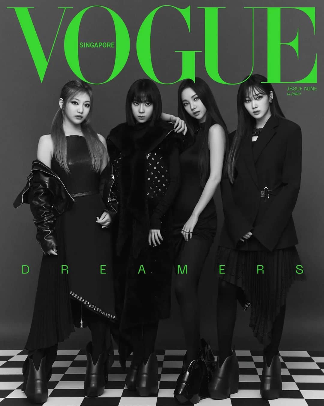 aespaさんのインスタグラム写真 - (aespaInstagram)「K-pop sensation Aespa graces Vogue Singapore’s October anniversary issue.  Tap the link in bio to read the full interview and pick up a copy of the October 'Dreamers' issue on newsstands from 5 October. #VogueSingapore  Editor-in-chief: @musingmutley Photographer: @jangdukhwa Fashion direction: @monkiepoo Styling: @punkyspider Art director: @studionotes Hair: Chunil Cho, Woo Ri and Jinsol Yu Make-up: Sunyoung Kwon, Heekyoung Kim, Bokyoung Kim and Seowon Lee  Videography: @n0sangkyun Director of Photography: @byunju_jeon Video assistants: @3hriterry @asceneathesea Producer: Kelly Suh Production: A Project Set designer: @summerskythunderstorm Visual director: @kimseajun Visual planning: Yerin Kim Casting: @jilldemling | Creative Casting Agency Outfits: @givenchyofficial Story: Sohyun Cho and @louboutins」10月6日 20時05分 - aespa_official