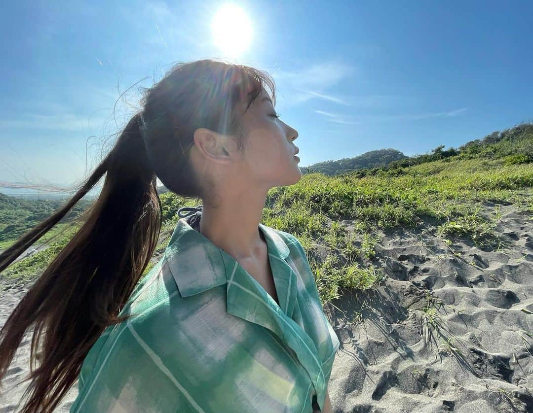 月野有菜さんのインスタグラム写真 - (月野有菜Instagram)「すっっごい暑くて眩しかった🌞  ヤングジャンプ明日発売です！ ぜひご覧下さい👀💓」10月6日 20時20分 - yuna_tsukino920