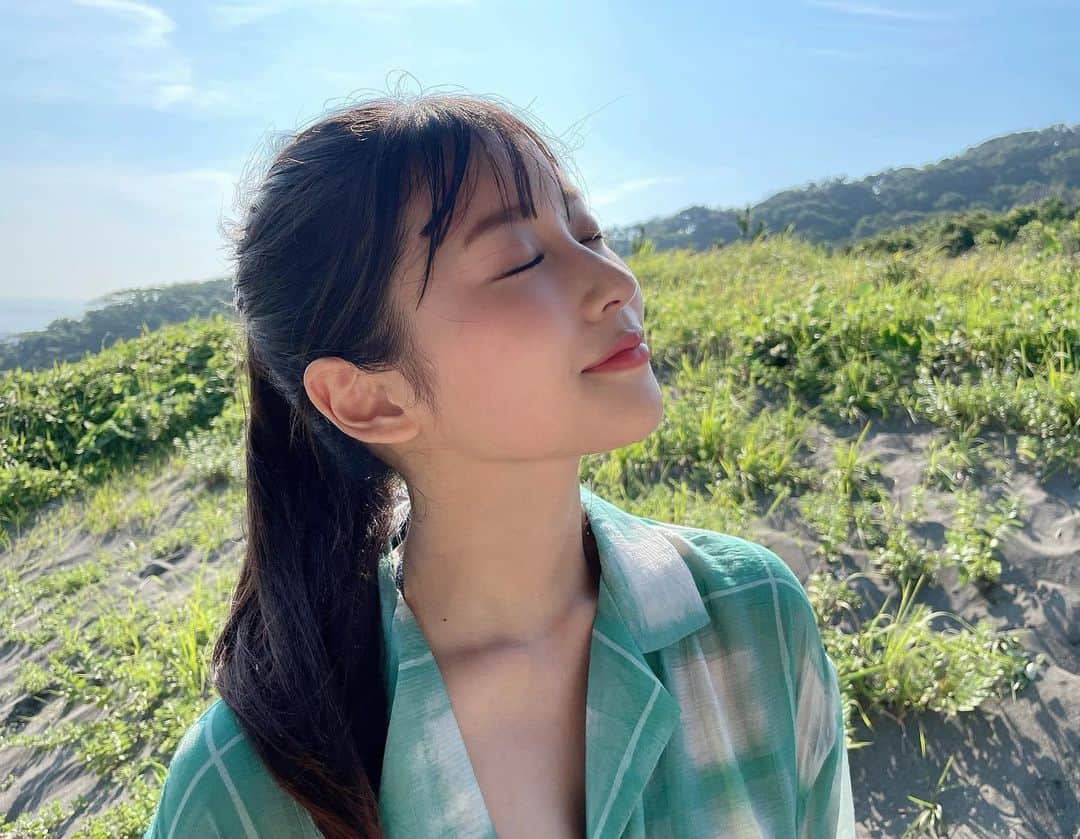 月野有菜さんのインスタグラム写真 - (月野有菜Instagram)「すっっごい暑くて眩しかった🌞  ヤングジャンプ明日発売です！ ぜひご覧下さい👀💓」10月6日 20時20分 - yuna_tsukino920