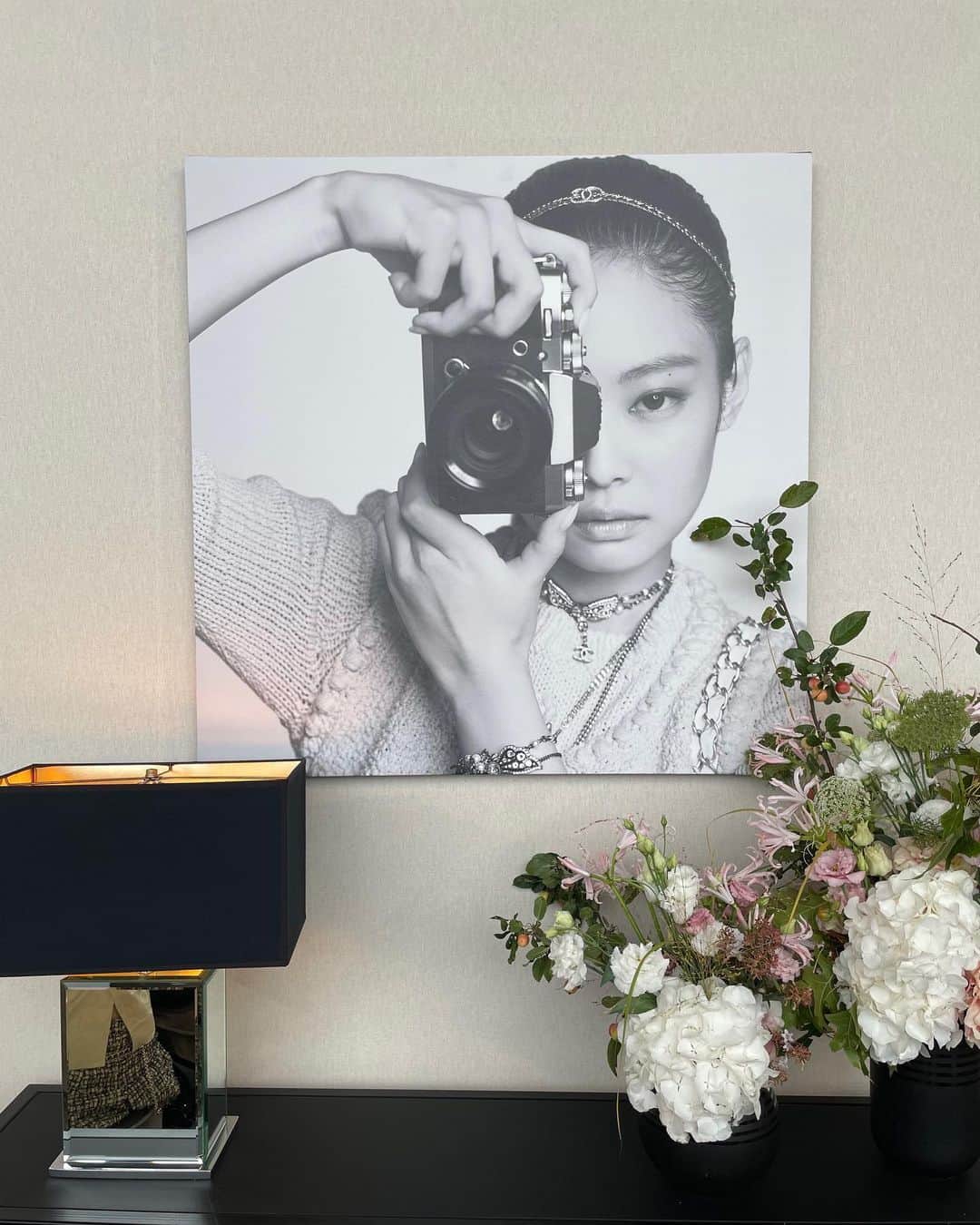 ジェニーさんのインスタグラム写真 - (ジェニーInstagram)「Chanel kind of day🌹」10月6日 20時24分 - jennierubyjane