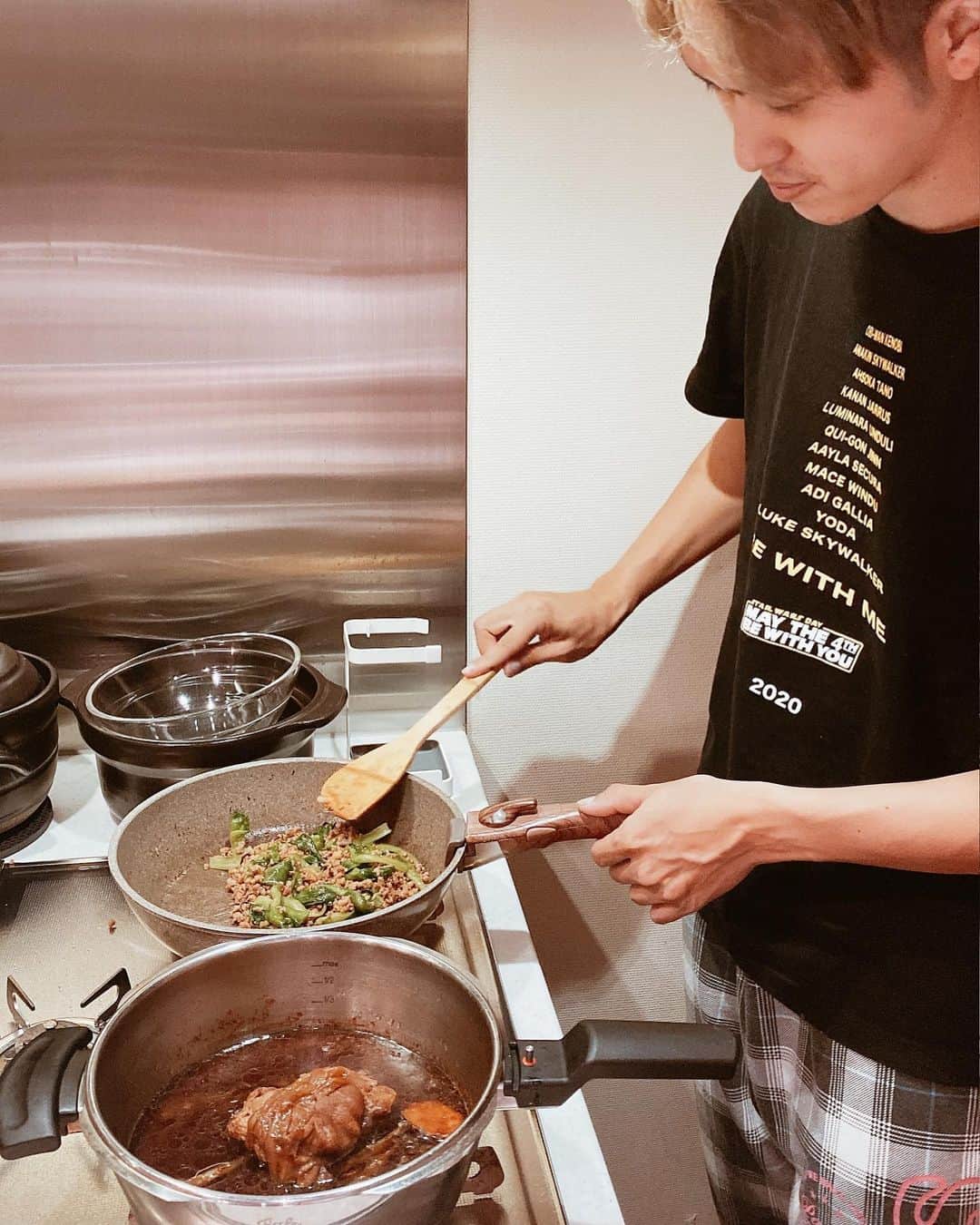 鈴木紗理奈さんのインスタグラム写真 - (鈴木紗理奈Instagram)「ただいまーーー  帰ってきたら甥っ子が 晩ご飯作ってくれてた。 やば、なんなんっ 甥っ子も今日仕事やったのに。  優しすぎか❤️」10月6日 20時45分 - munehirovoice