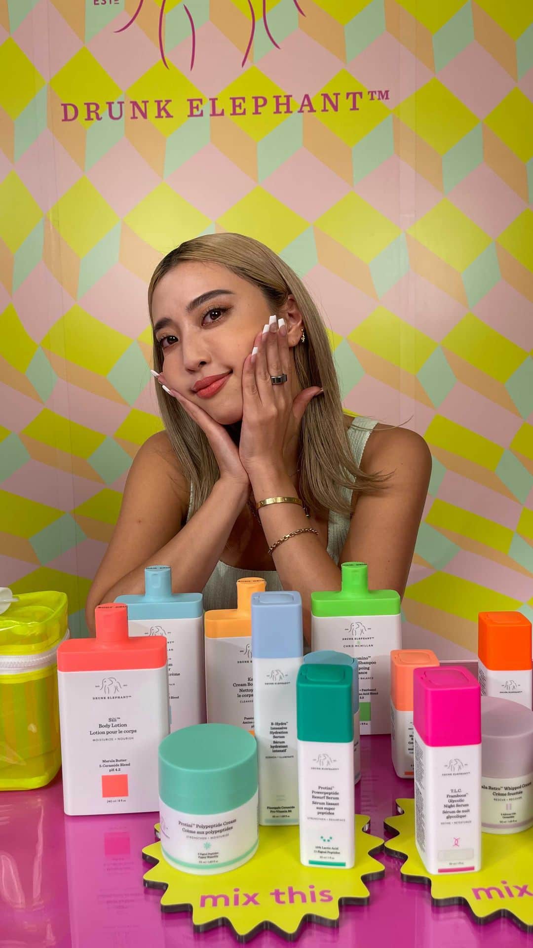 植野有砂のインスタグラム：「@meeco_meeco #ドランクエレファント」