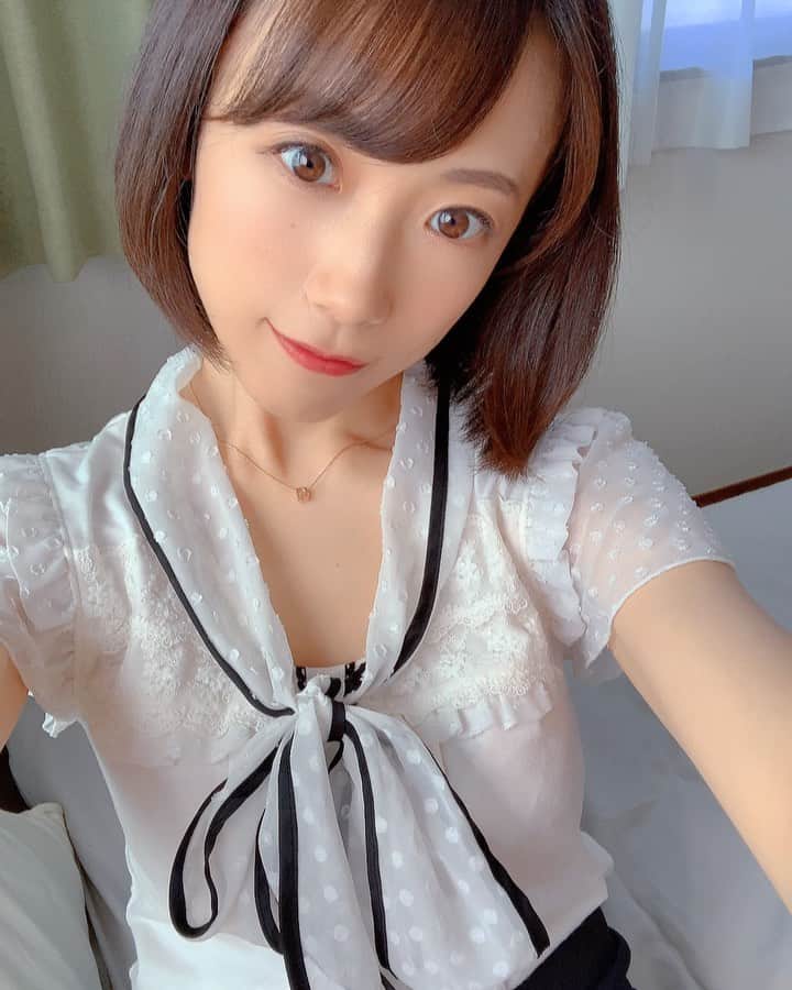 のインスタグラム：「今週のレッドドラゴン出勤予定🥰 6日(水)20:00～ 7日(木)21:30～ 8日(金)20:00～  変更になる場合もあります🥺 来て下さる方はお店に電話で問い合わせが 1番スムーズにご案内出来ます💗  もしくはわたしにDM下さい🥰🥰🥰  ※DMは全て目を通しています🥺送って下さりありがとうございます！ですが、レッドドラゴンに来店予定のものにしかお返事してないのでご了承ください※」