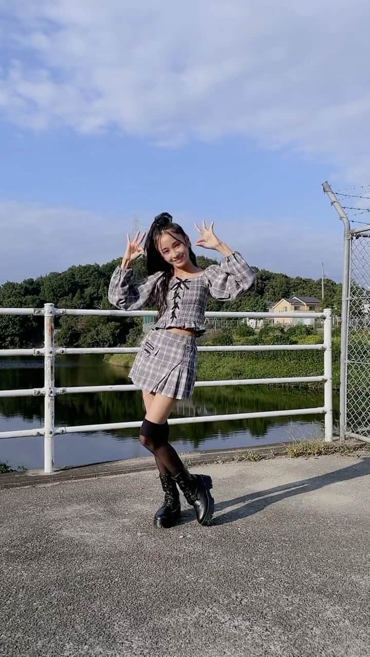 のインスタグラム：「@anapgirl_official  の洋服でSTEREOTYPE踊ってみた❤︎すこし音ズレしてます🥺 #dance #stayc #kpop #love #anapgirl」