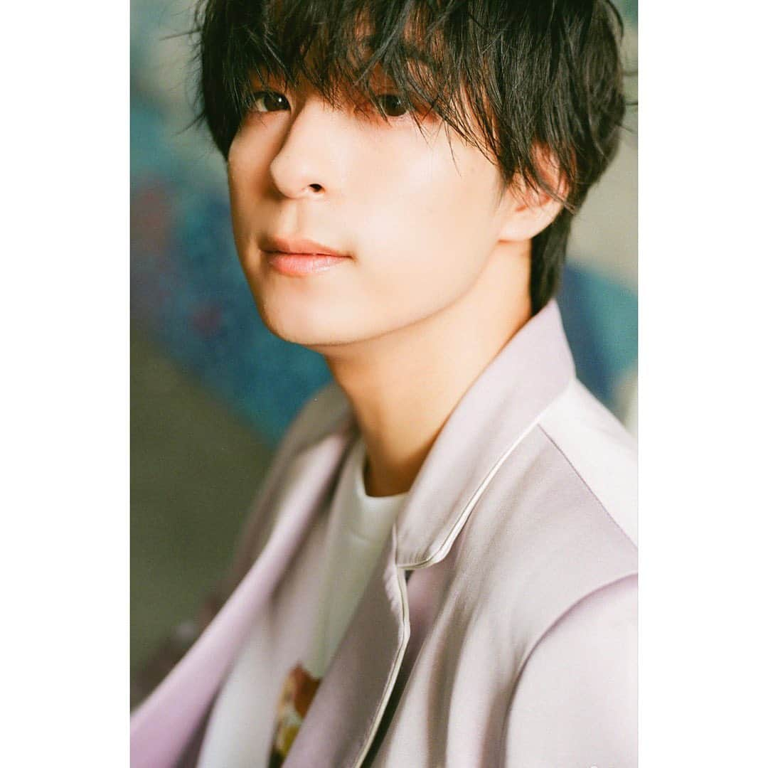 和田颯さんのインスタグラム写真 - (和田颯Instagram)「. @sixtypercent_official   Photographer/Mado Uemura @uemura_mado   Hair&Make up/Mariko Sasaki  Stylist/Mei Sugawara @im__ei」10月6日 19時20分 - da_ice_hayate_wada