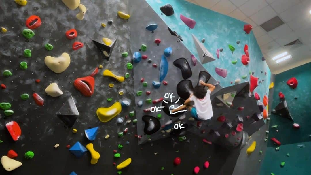 ハキム・カスバンのインスタグラム：「just 4 fun ⁣⁣  sorry, working with old footage because i haven't filmed anything new. just having fun navigating this editing world~⁣⁣  @heavy.japan⁣⁣ ⁣⁣ #climbing #bouldering #heavyjapan⁣⁣ #climbing_videos_of_instagram」