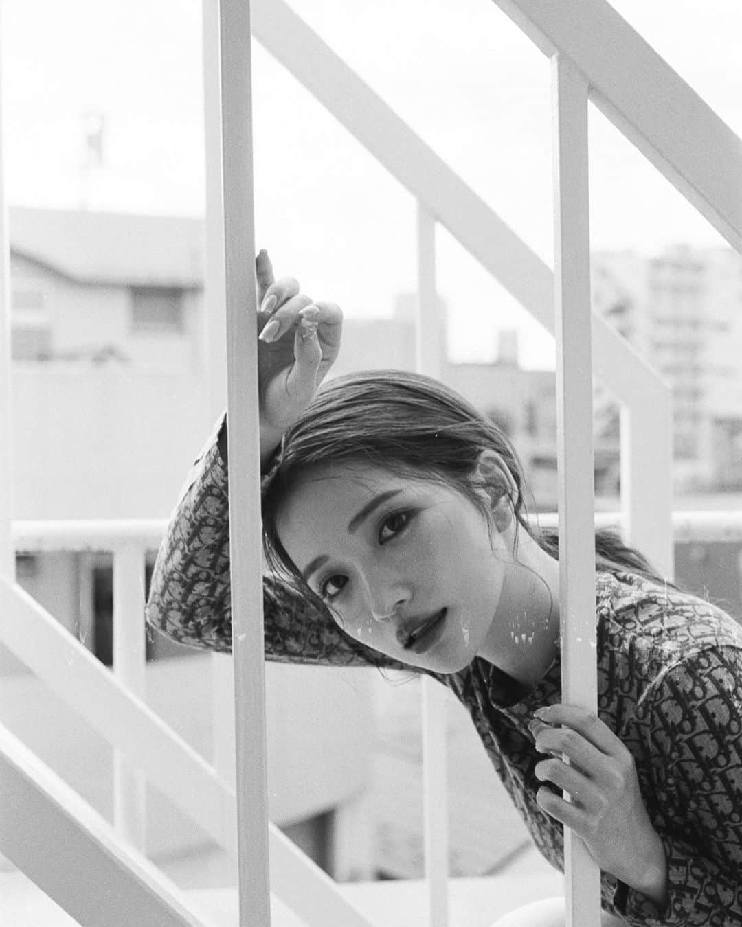 南りほのインスタグラム：「@taikipizza 📸🎞  また違う日の撮影で撮ってもらいました🖤 フィルム写真自分でも撮りたいなぁ🥺」
