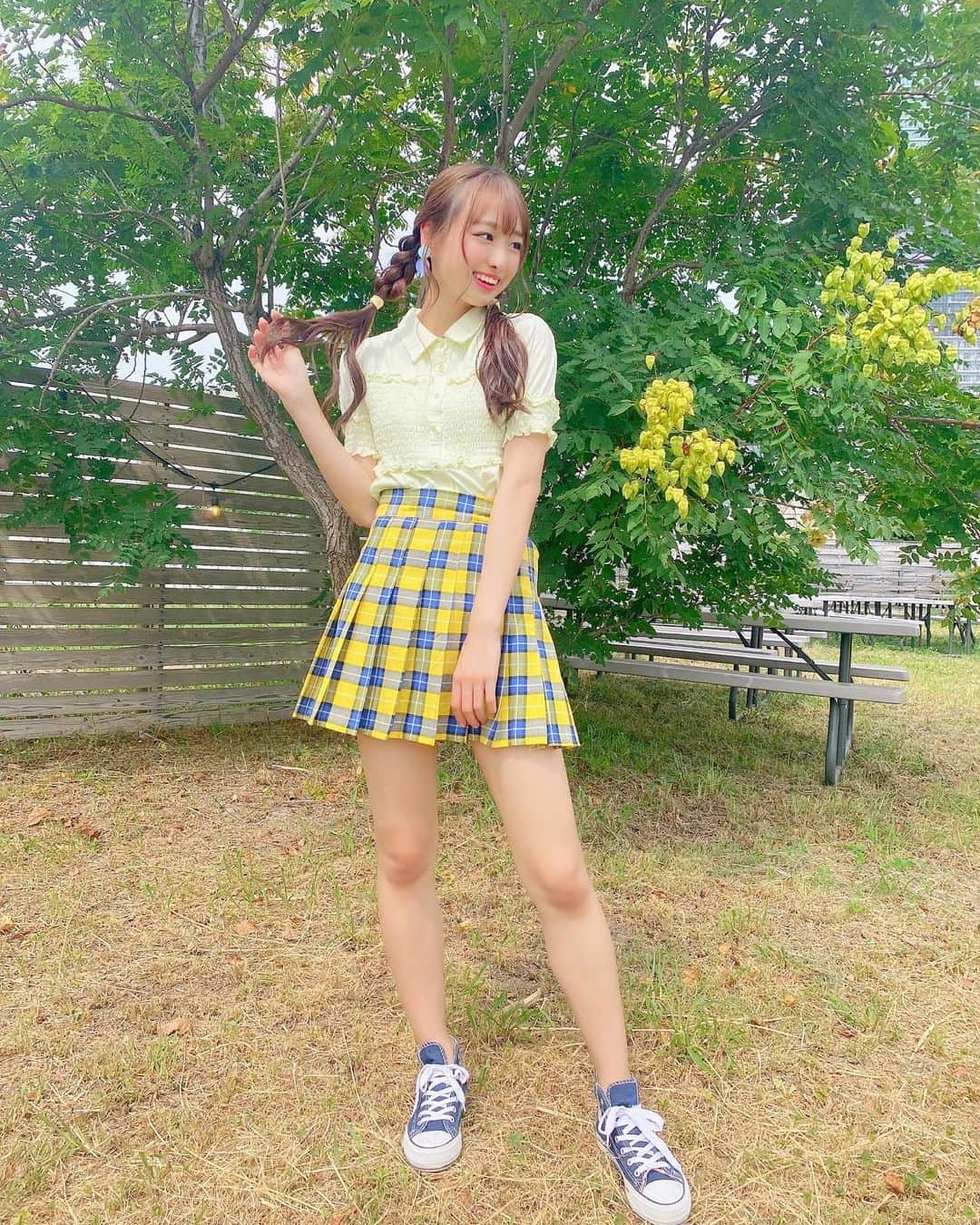 瀧脇笙古さんのインスタグラム写真 - (瀧脇笙古Instagram)「🙌yellow🙌 ⁡ ⁡ ⁡ ⁡ ズッ友案件の衣装！！ ⁡ 全身載せてなかったよね！？ ⁡ 黄色！！すき！！ ⁡ ⁡ ⁡ ⁡ ⁡ #イコラブ」10月6日 22時39分 - takiwaki_shoko_