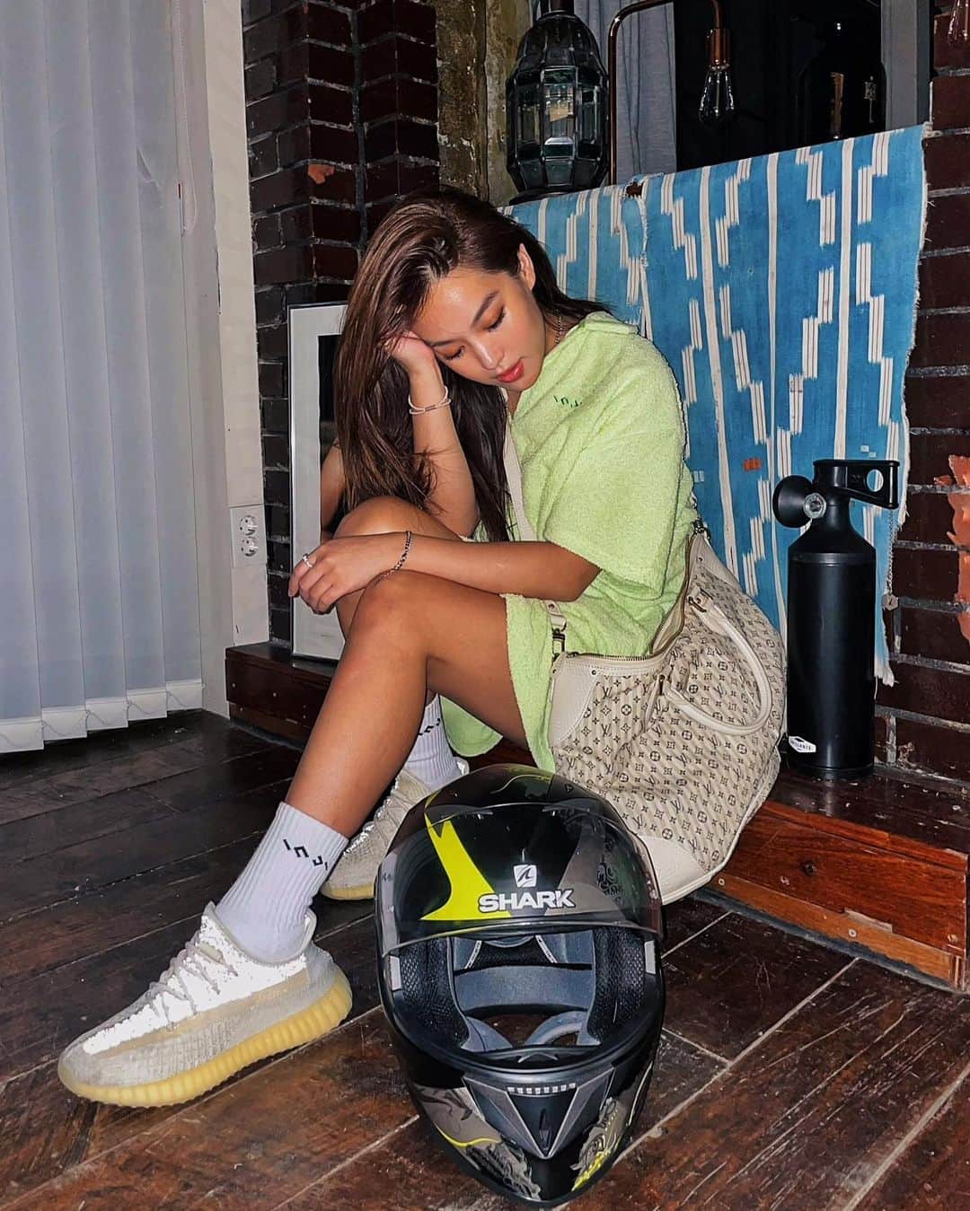 キム・ヒジョンのインスタグラム：「Icy GG🦖🔫」
