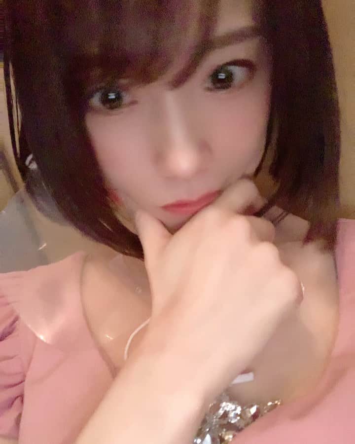 のインスタグラム：「今日も酔いまちた🥺 ありがとうございましたっ 酔わせたら楽しいと思います また明日💗💗」