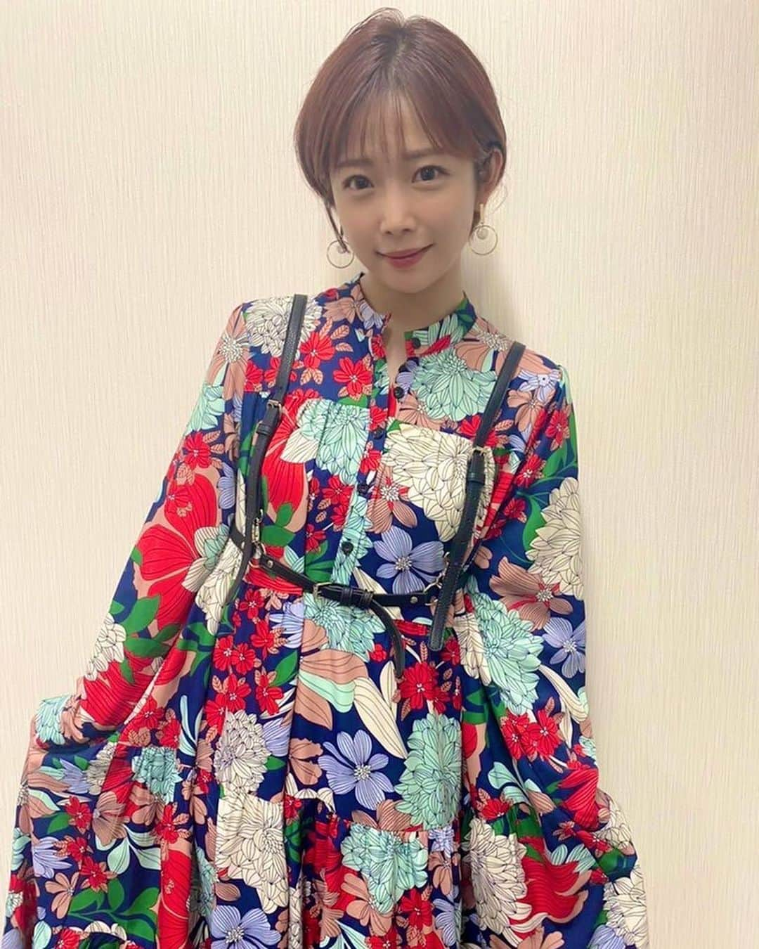 紗倉まなさんのインスタグラム写真 - (紗倉まなInstagram)「お洋服かわゆい #アベプラ#AbemaPrime #衣装」10月7日 2時17分 - sakuramanateee