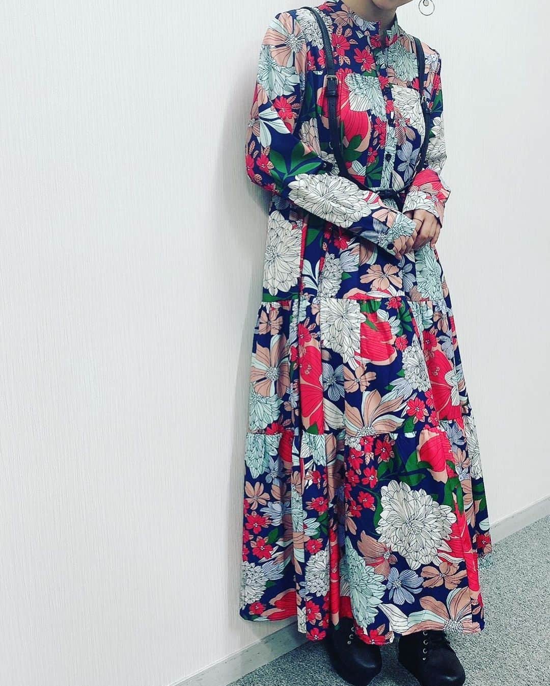 のインスタグラム：「お洋服かわゆい #アベプラ#AbemaPrime #衣装」