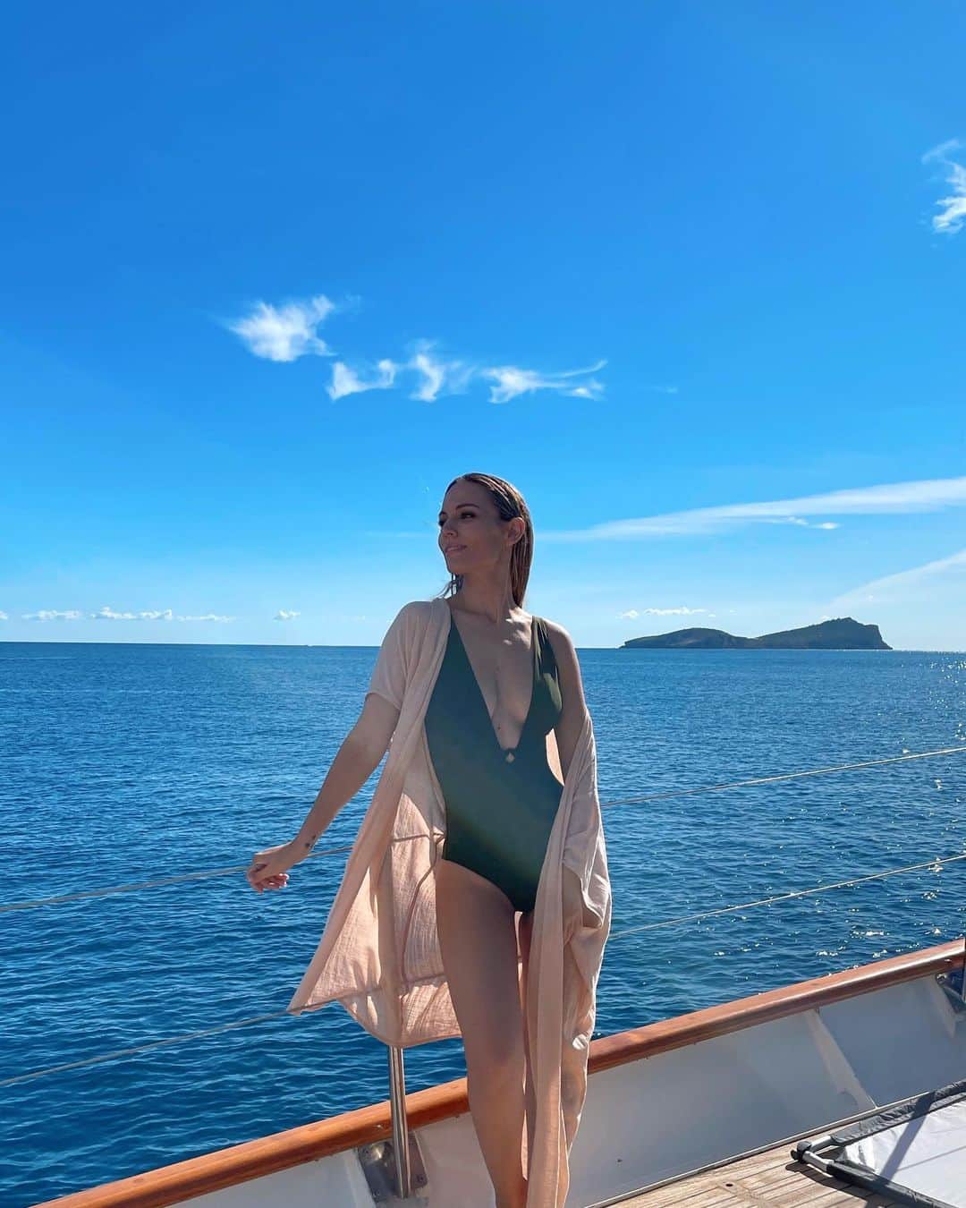 エドゥルネのインスタグラム：「💎 Octubre en Ibiza 💎  #Work #NewProject #HappyHappy」