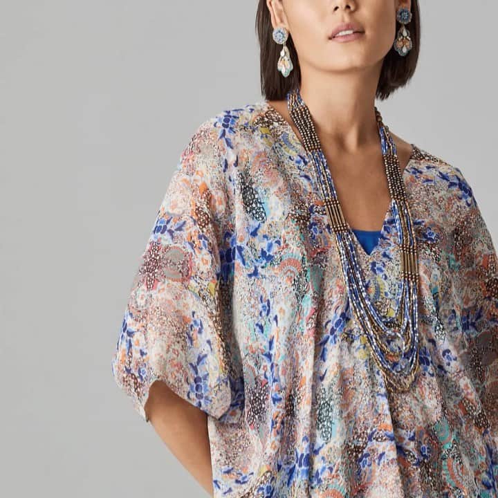 ミーガンパークのインスタグラム：「Long live the kaftan ! Chic, effortless and comfort supreme. The kaftan is the antidote to the working week.  Timeless in their elegance and silhouette, dressed up for an occasion or thrown over a swimsuit,  these pieces are truly ‘ one of a kind ‘. Shop the kaftan party and accessories edit now via the new archive link in our bio.」