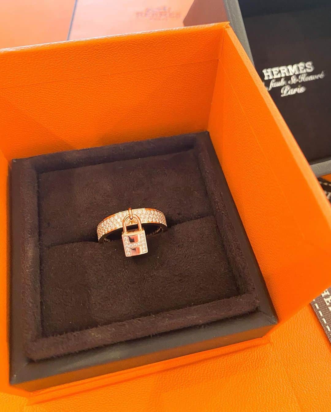 JUNKO（飯田順子）のインスタグラム：「可愛いしゅぎる😍😘 ・ @hermes  💍💍💍 ・ ・」