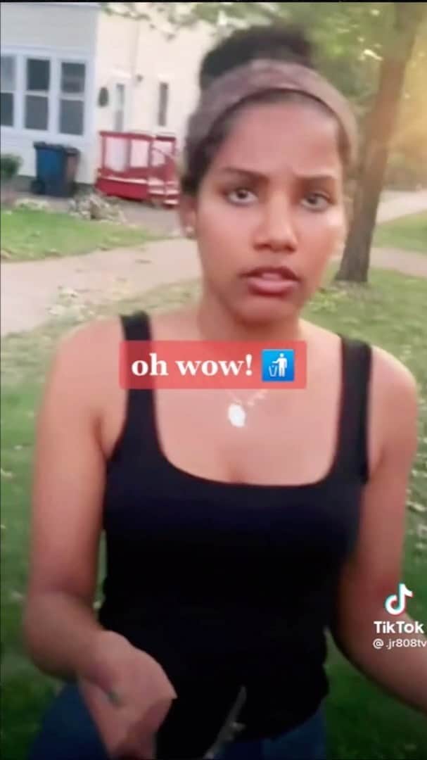 Reggie COUZのインスタグラム：「What y’all think of this .. WYD if your significant other did some 💩 like this?」