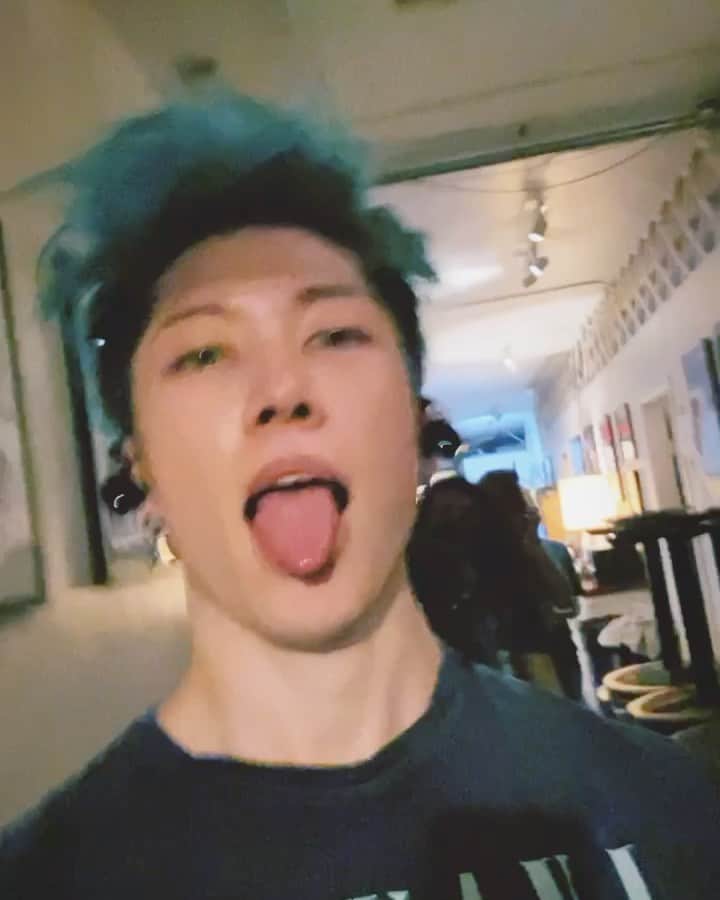 のインスタグラム：「Rocked SF”C” 😛 #MiyaviImaginary」