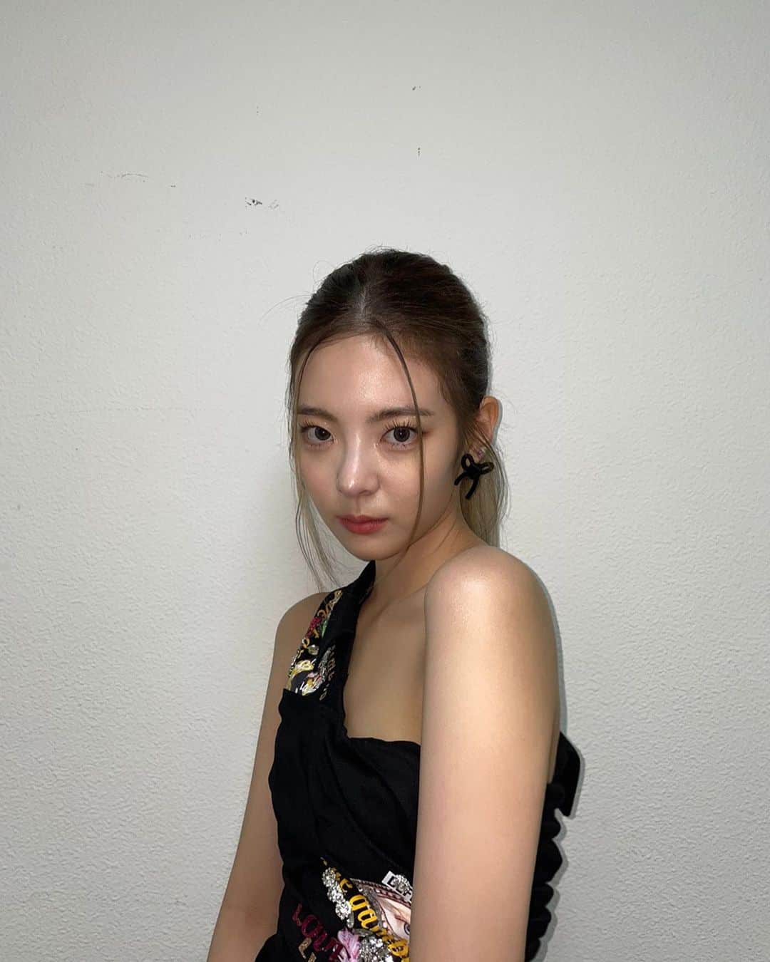 ITZYさんのインスタグラム写真 - (ITZYInstagram)「one of my fav outfits so far  📷Photo taken by prettyssem」10月7日 16時15分 - itzy.all.in.us