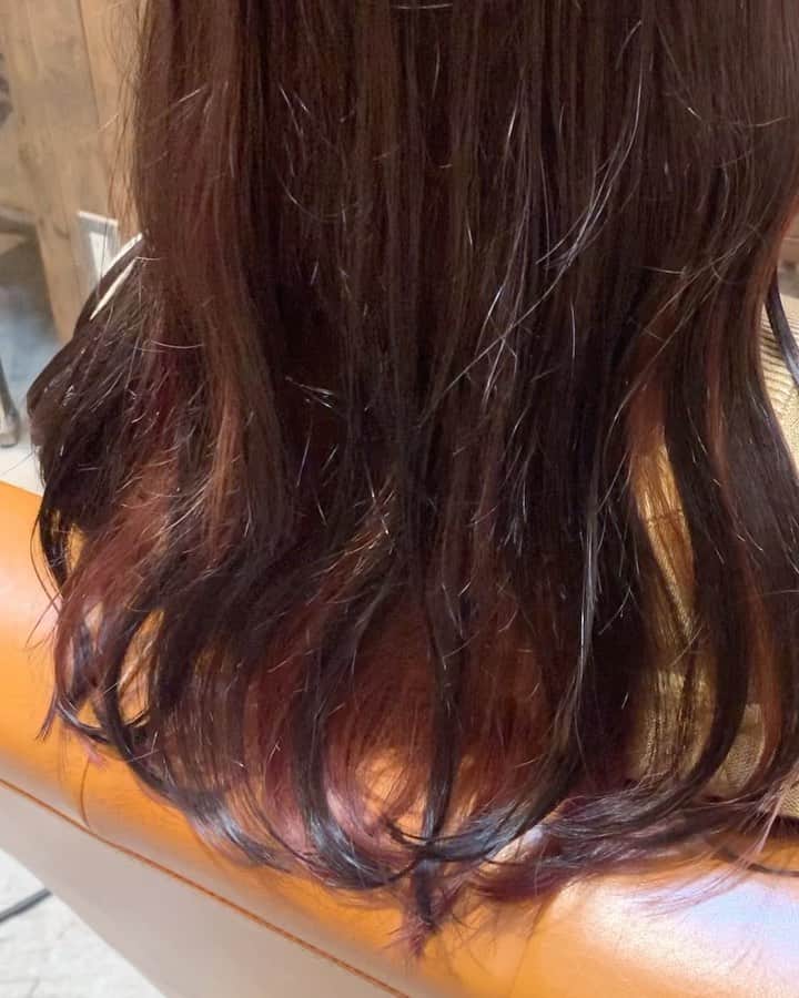 のインスタグラム：「New color  #インナーカラー #hairstyle #haircolor #インナーカラーピンク #ロングヘア #ヘアーカラー  #followｍe」