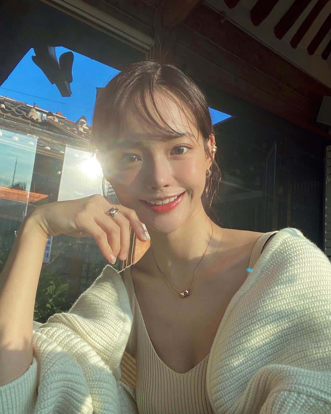 ハ・ヨンスのインスタグラム：「어느샌가 가을.🍵」