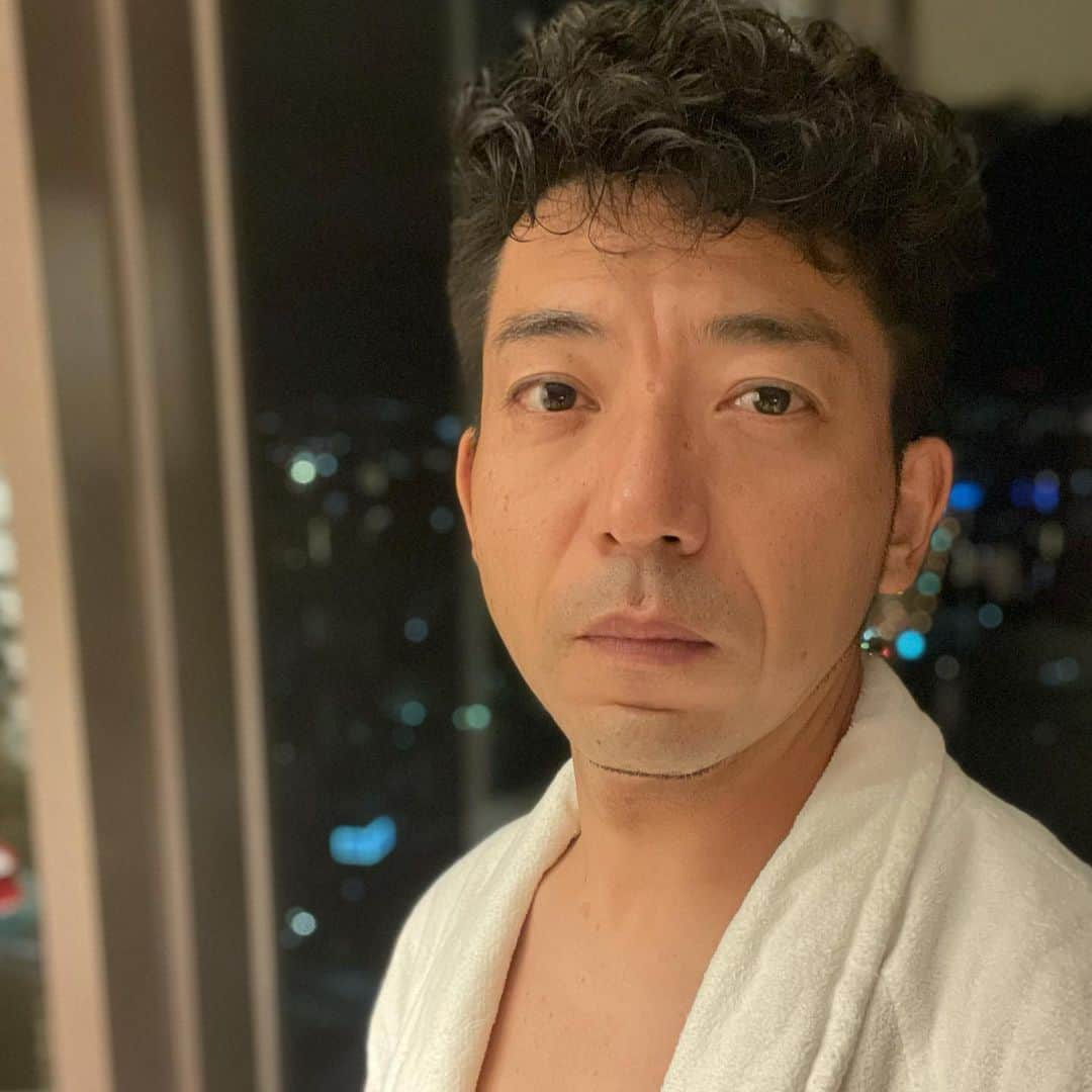 森慎太郎のインスタグラム：「誕生日なので、大目に見てください。 #10月7日  #43歳  #てんびん座」