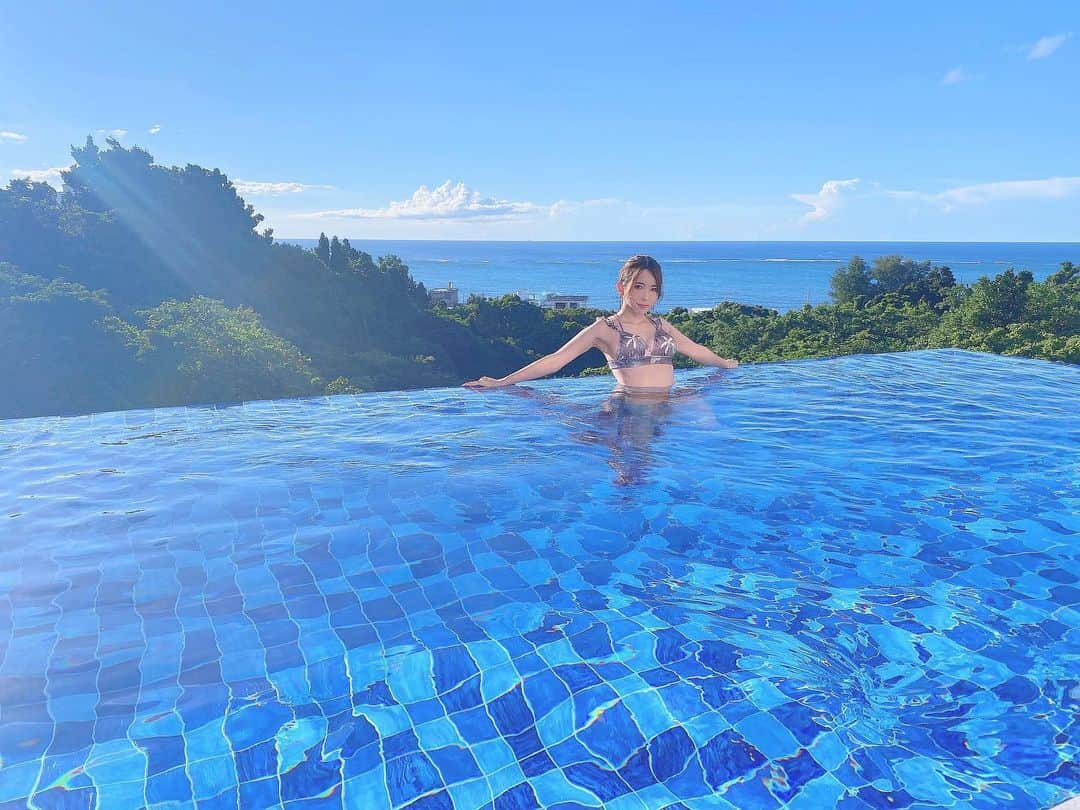 波多野結衣さんのインスタグラム写真 - (波多野結衣Instagram)「pool👙 . . #pool #プール #水着  #villa  #okinawa #沖縄  #景色良すぎ  #波多野結衣  #波多野结衣」10月7日 17時15分 - hatachan524