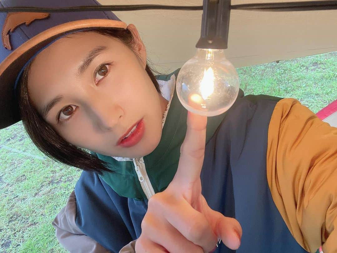 加藤優さんのインスタグラム写真 - (加藤優Instagram)「＊  キャンプで大活躍の電球ちゃん💡 雰囲気でるよ〜。  #camp #camp女子 #campgear」10月7日 18時50分 - y_k_009