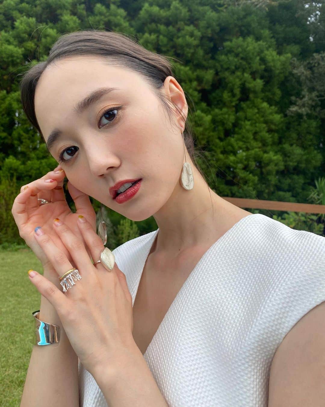 のインスタグラム：「本日はゼクシィの撮影でした💍 リゾートウエディング素敵だなあ 発売お楽しみに😌  #ウエディング　#リゾート」