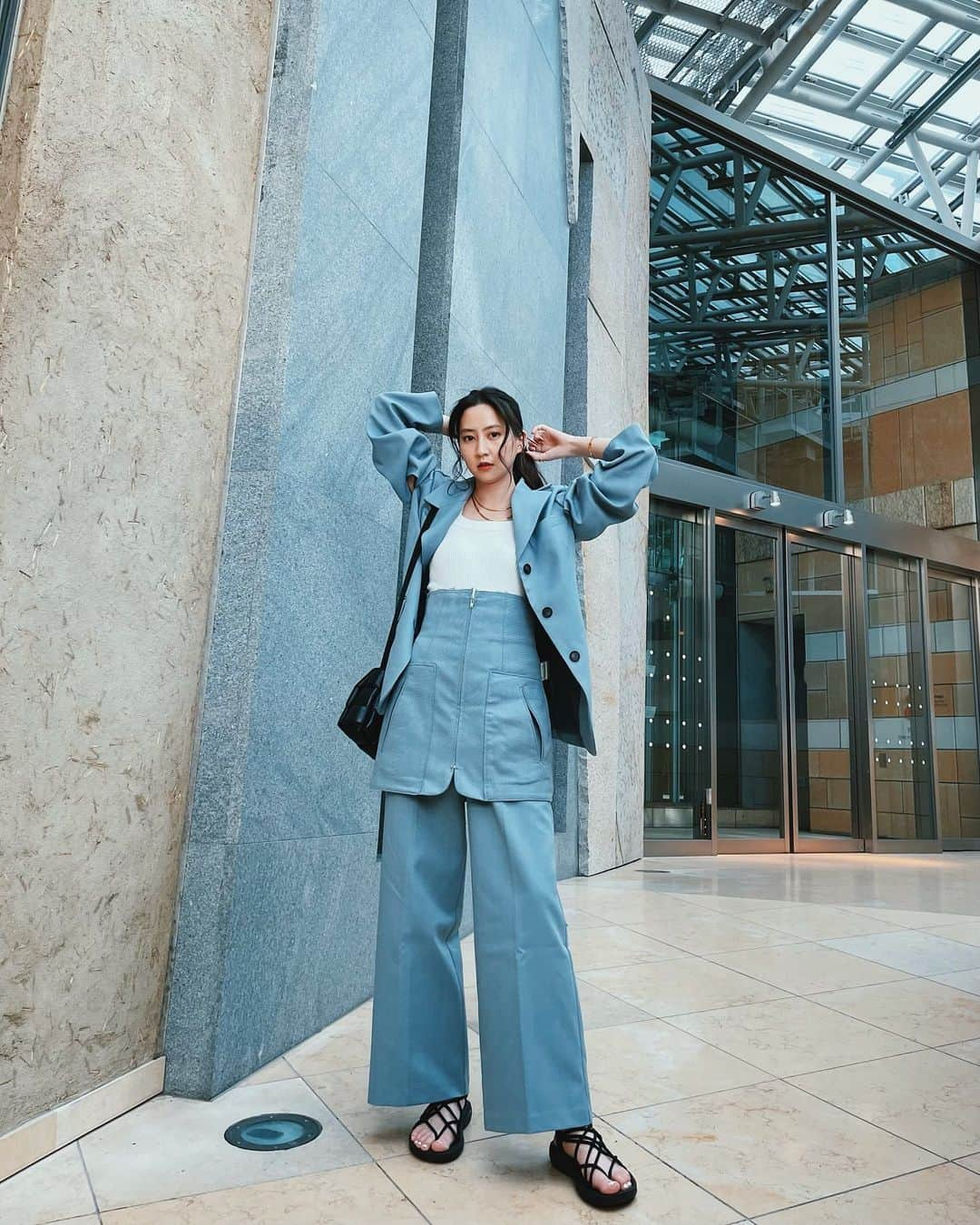 河北麻友子さんのインスタグラム写真 - (河北麻友子Instagram)「FASHION 3 PIECE SET: MAISON SPECIAL  SANDALS: Teva BAG: Bottega Veneta  #FASHION #OOTD #麻友コーデ」10月7日 21時03分 - mayukokawakitaofficial