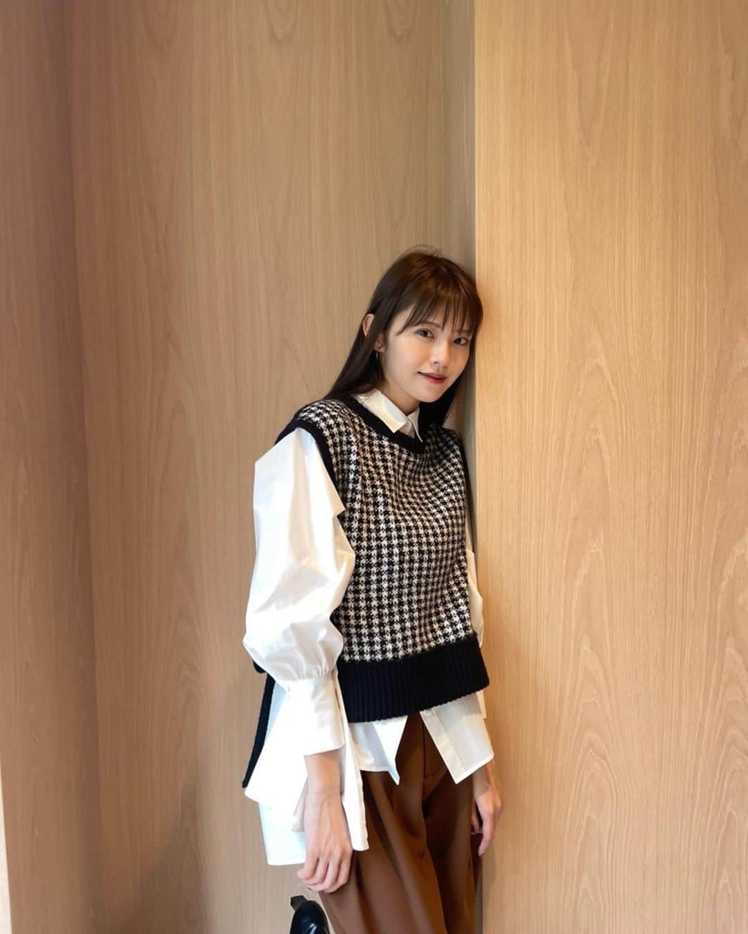 鈴木ゆうかさんのインスタグラム写真 - (鈴木ゆうかInstagram)「. 本日も #JKからやり直すシルバープラン 撮影でした！ラストスパート！お楽しみ！  お洋服は　@lily_brown_official ♡」10月7日 21時29分 - yuu_pl