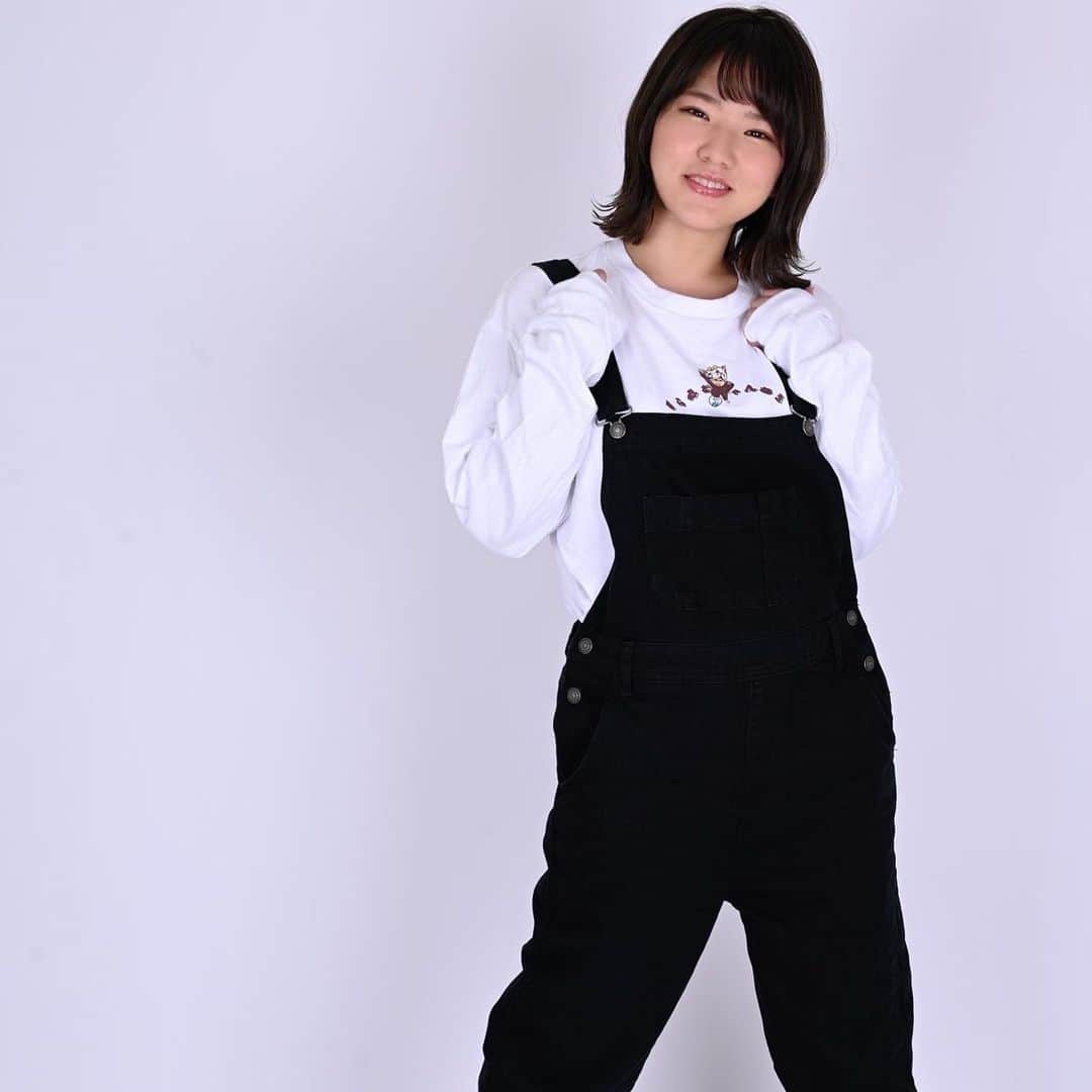 仙石來夢のインスタグラム：「ぬふふ🤳 #らゐむちゃんねる #YouTube #チャンネル登録お願いします #tシャツ #オーバーオール　#オーバーオールコーデ #Instagram #Follow #コーデ #Photo」