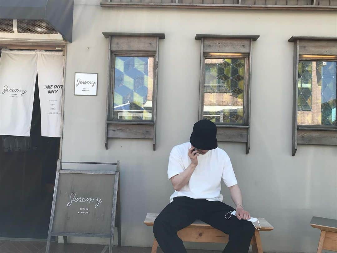 ソ・ガンジュンのインスタグラム：「😬」