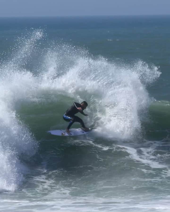 イタロ・フェレイラのインスタグラム：「O dia todo, todos os dias 🦦  #surf ( 🎥 @buxexa_15 )」