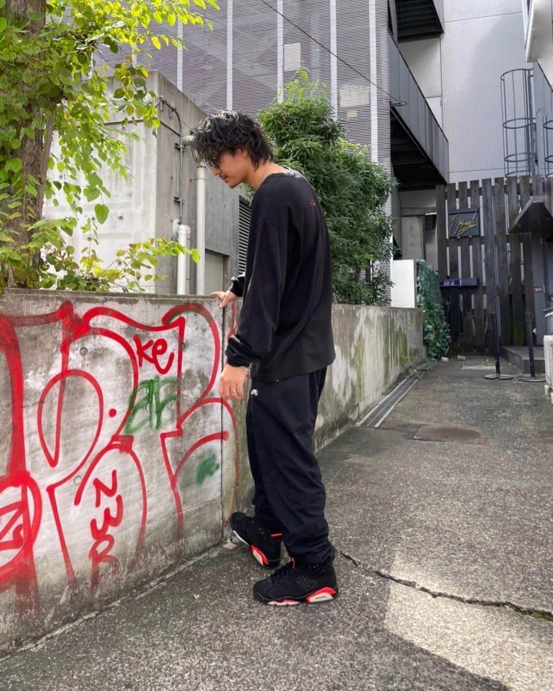 島崎力斗さんのインスタグラム写真 - (島崎力斗Instagram)「my sneakers.  #aj6 #インフラレッド socks #suxsox  tops #neighborhood  pants #nikesb  #snap #fashion #メンズファッション #oceantokyo #美容師 #島崎力斗」10月8日 20時01分 - shimazaki_rikito