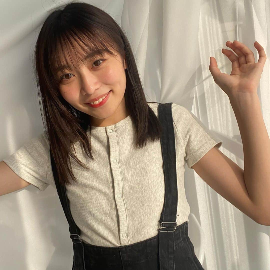 のインスタグラム：「私って何歳に見えるんでしょうか、、？🤔」