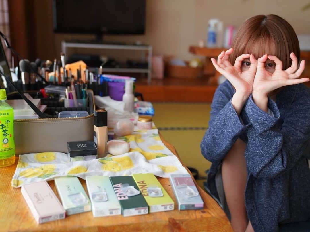 ◇桃乃木かな 直筆サイン入りチェキ セクシー女優 Amazon.co.jp: 桃