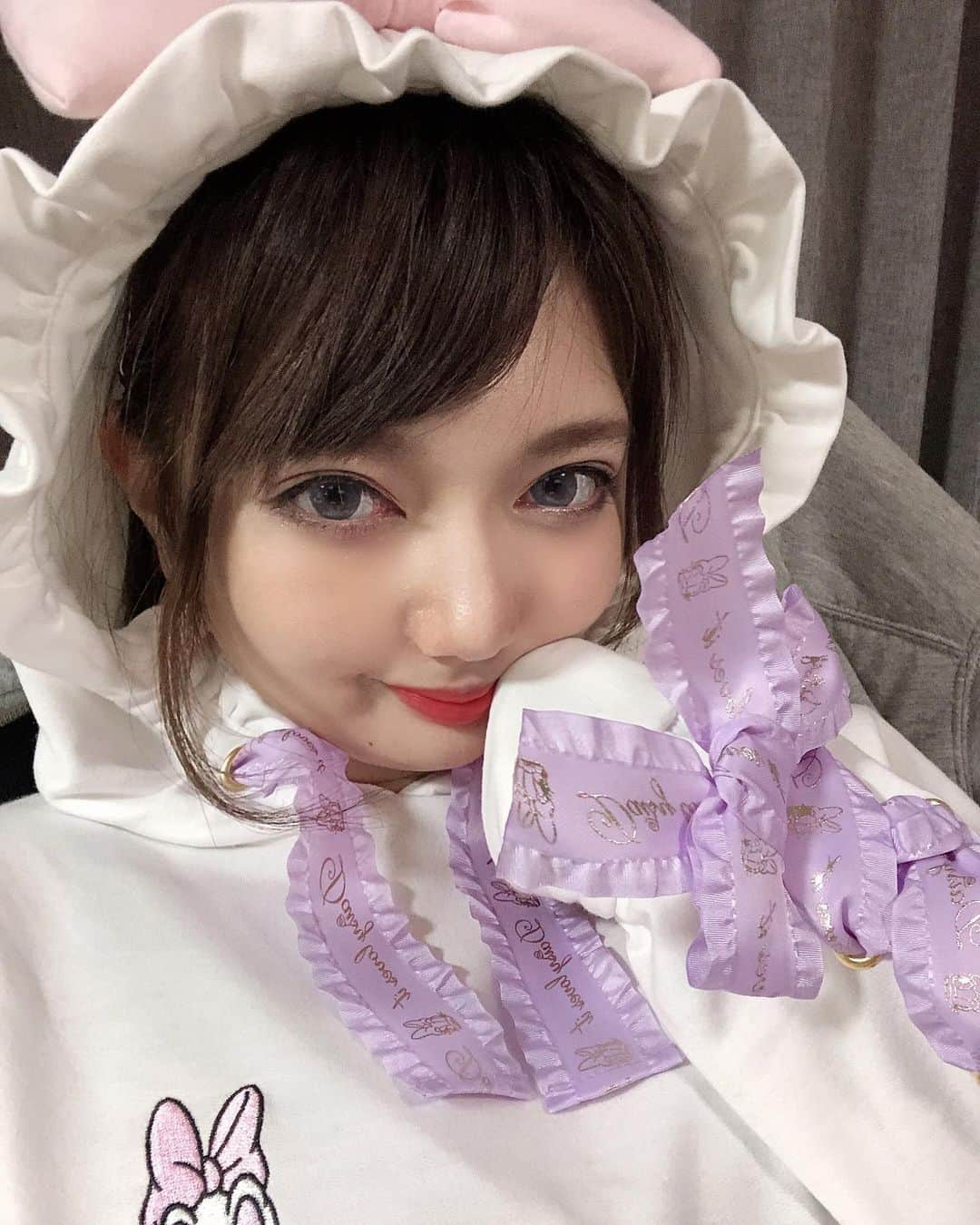 橋村依里南（泉屋アイナ）さんのインスタグラム写真 - (橋村依里南（泉屋アイナ）Instagram)「もう何年もリピートしてるローラメルシエのボディクリームを久しぶりに塗り塗りしていい香りに包まれながら寝まする🥰  アンバーバニラとアーモンドココナッツ🥥が甘い香りで好き❤️ 夜つけて寝たら次の日体がいい匂いでおすすめです🍑  明日の撮影会も宜しくお願い致します🥰💕 . . . . #ポートレートモデル #グラドル #グラビア  #idol  #japan #japanese #japanesegirl #asia #asiangirls #asian #asianmodel #水着 #girlsswimwear #model #撮影 #撮影会  #東京 #tokyo #ポートレート #sexy #アイドル #아이돌　#데일리　#셀카　#셀스타그램　#일본　#bodypositive」10月8日 19時18分 - h__irina_a