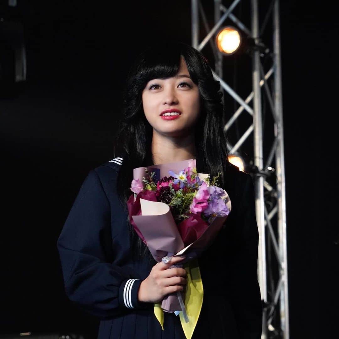 日本テレビ「今日から俺は‼︎」のインスタグラム：「環奈ちゃんと若様は、ドラマも映画もライブ撮影がクランクアップでした👏  エンディング、一緒に踊りましょう♪」
